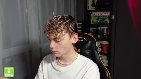 Snapshot of kirill_20_cm chatting on October 4, 10:30 pm Kirill and Andrey online show from October 4, 10:30 pm