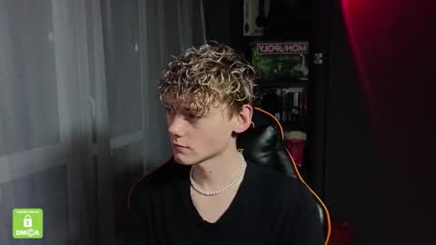 Snapshot of kirill_20_cm chatting on October 13, 3:01 pm Kirill and Andrey online show from October 13, 3:01 pm