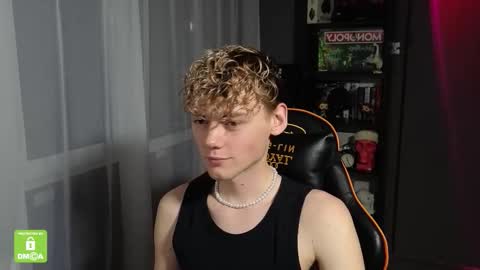 Snapshot of kirill_20_cm chatting on October 23, 12:10 am Kirill and Andrey online show from October 23, 12:10 am