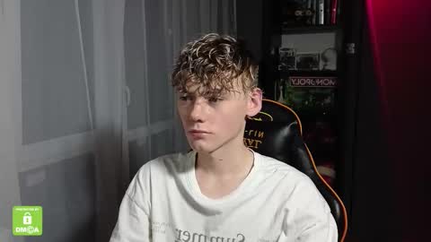 Snapshot of kirill_20_cm chatting on October 26, 3:07 pm Kirill and Andrey online show from October 26, 3:07 pm