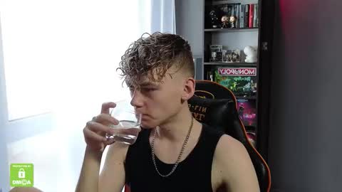 Snapshot of kirill_20_cm chatting on October 30, 10:38 am Kirill and Andrey online show from October 30, 10:38 am