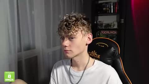 Snapshot of kirill_20_cm chatting on November 7, 2:50 pm Kirill and Andrey online show from November 7, 2:50 pm