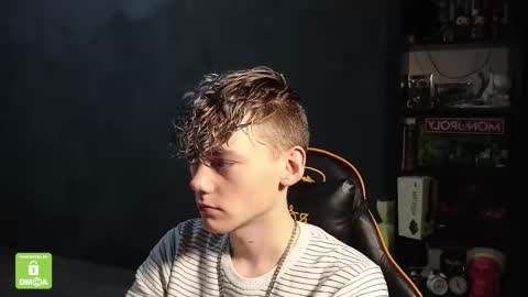 Snapshot of kirill_20_cm chatting on November 30, 12:42 pm Kirill and Andrey online show from November 30, 12:42 pm