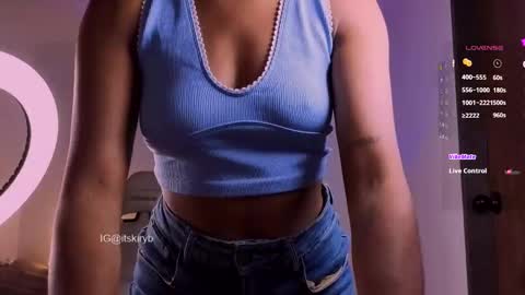 Snapshot of kiry_blossom chatting on September 14, 10:53 pm See you in a few minutes today December 1st. online show from September 14, 10:53 pm