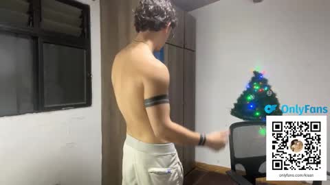 Snapshot of kisan_smith chatting on December 16, 3:51 am Kisan online show from December 16, 3:51 am