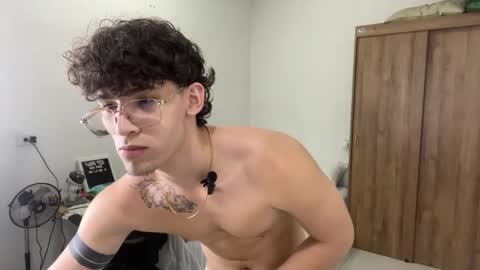 Snapshot of kisan_smith chatting on February 17, 3:25 am Kisan online show from February 17, 3:25 am