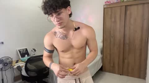 Snapshot of kisan_smith chatting on February 19, 6:44 am Kisan online show from February 19, 6:44 am