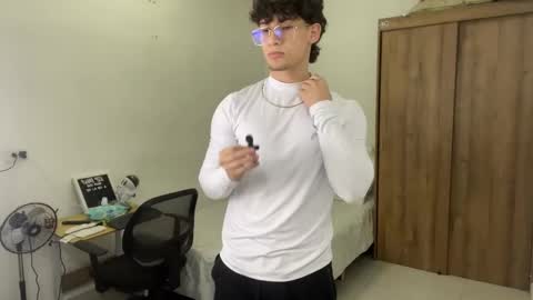 Snapshot of kisan_smith chatting on February 20, 2:51 am Kisan online show from February 20, 2:51 am