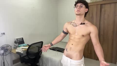 Snapshot of kisan_smith chatting on February 23, 6:17 am Kisan online show from February 23, 6:17 am