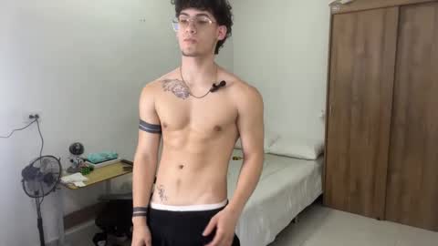 Snapshot of kisan_smith chatting on March 1, 3:10 am Kisan online show from March 1, 3:10 am