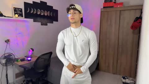 Snapshot of kisan_smith chatting on September 26, 3:54 am Kisan online show from September 26, 3:54 am