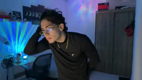 Snapshot of kisan_smith chatting on October 21, 3:18 am Kisan online show from October 21, 3:18 am