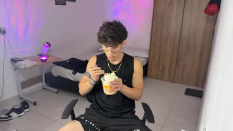 Snapshot of kisan_smith chatting on November 11, 1:49 am Kisan online show from November 11, 1:49 am