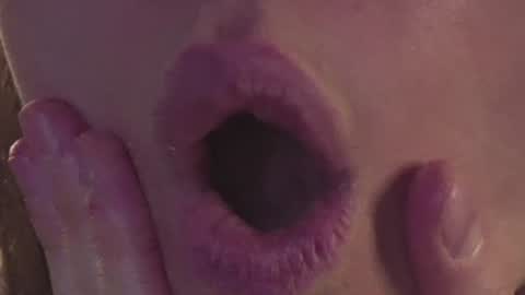 Snapshot of kiska_iriska chatting on January 20, 10:48 pm Wet Girl online show from January 20, 10:48 pm