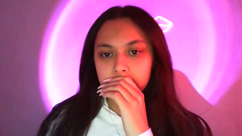 kiss_ameliaa online show from February 18, 8:16 am