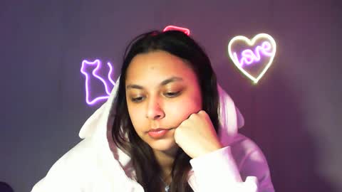 kiss_ameliaa online show from February 21, 10:28 am