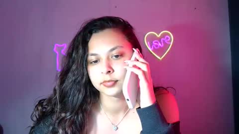 kiss_ameliaa online show from February 25, 11:19 am