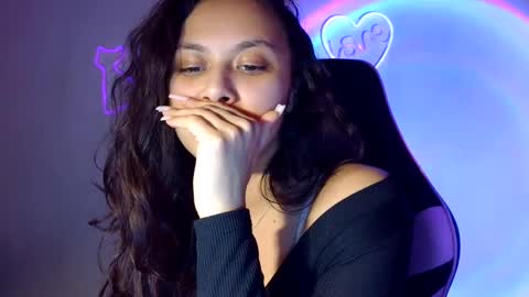 kiss_ameliaa online show from February 27, 8:20 pm