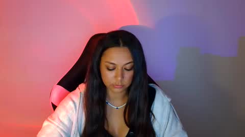 kiss_ameliaa online show from October 3, 11:40 am