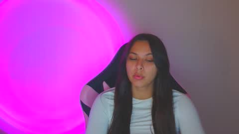 kiss_ameliaa online show from October 24, 10:00 am