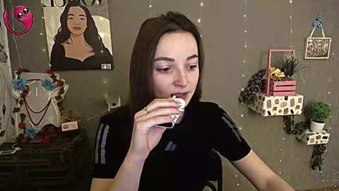 Snapshot of kiss_shy chatting on March 3, 8:27 am Valeria online show from March 3, 8:27 am