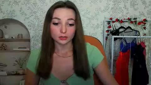 Snapshot of kiss_shy chatting on October 2, 2:24 pm Valeria online show from October 2, 2:24 pm