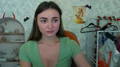 Snapshot of kiss_shy chatting on November 2, 5:37 pm Valeria online show from November 2, 5:37 pm