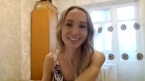 Snapshot of kissandbelle chatting on November 30, 9:35 am kissandbelle online show from November 30, 9:35 am