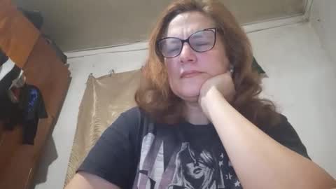 kissandvibe online show from November 20, 7:35 pm