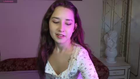 Snapshot of kisses_eva chatting on September 25, 4:27 am Hot Eva online show from September 25, 4:27 am