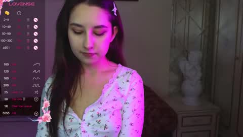 Snapshot of kisses_eva chatting on October 10, 4:33 am Hot Eva online show from October 10, 4:33 am