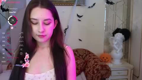 Snapshot of kisses_eva chatting on November 4, 4:33 am Hot Eva online show from November 4, 4:33 am