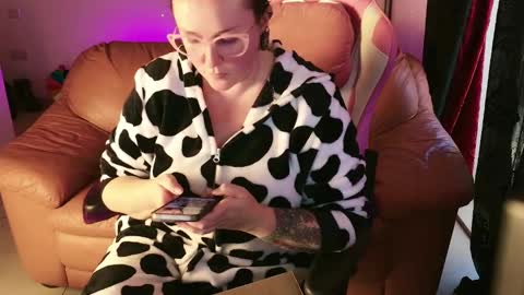 kissica online show from January 17, 3:43 pm