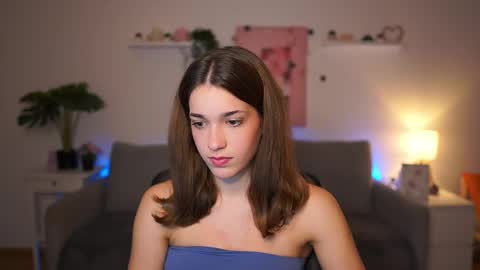 Sisi online show from November 13, 2:05 pm