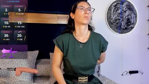 Kissing Company online show from January 14, 5:19 am