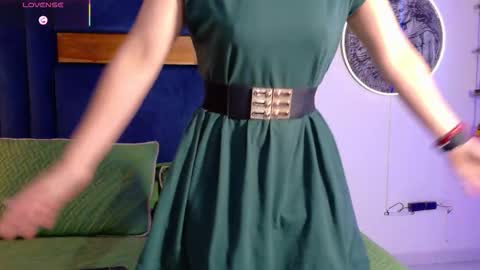 Kissing Company online show from October 17, 8:50 am