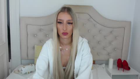 Snapshot of kissnatalie chatting on September 17, 6:48 am Natalie online show from September 17, 6:48 am