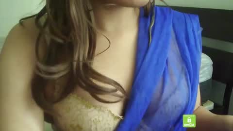 Snapshot of kisspriya chatting on November 9, 8:29 pm J online show from November 9, 8:29 pm