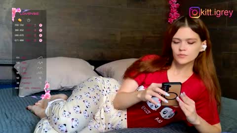 kitigrey online show from October 8, 11:19 am