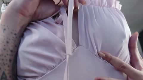 Snapshot of kitsunearineko chatting on December 26, 12:36 am Ari Keimiwrights online show from December 26, 12:36 am