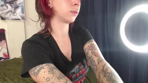 Snapshot of kitsunearineko chatting on January 14, 4:15 am Ari Keimiwrights online show from January 14, 4:15 am