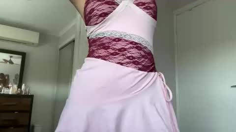 Snapshot of kittengirlxo chatting on December 14, 3:01 am kittengirlxo online show from December 14, 3:01 am