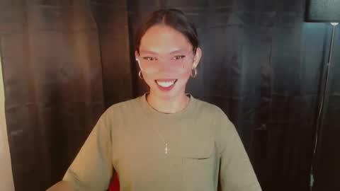 Snapshot of kitteylovesyou chatting on September 27, 5:34 am KITTY online show from September 27, 5:34 am