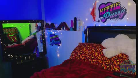 Kittie Purry online show from February 16, 6:54 am