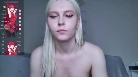 Evelyn online show from March 6, 6:26 pm