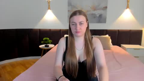 kitty_murmur online show from December 1, 2:55 pm