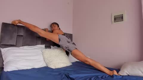 kitty  online show from February 10, 2:37 pm