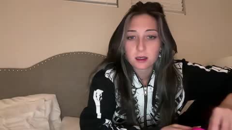 kittypurr79 online show from December 20, 5:47 am