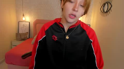  K I T T  Y  online show from November 19, 11:43 am