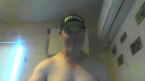 Snapshot of kiwiguy19773 chatting on December 2, 5:48 am kiwiguy19773 online show from December 2, 5:48 am